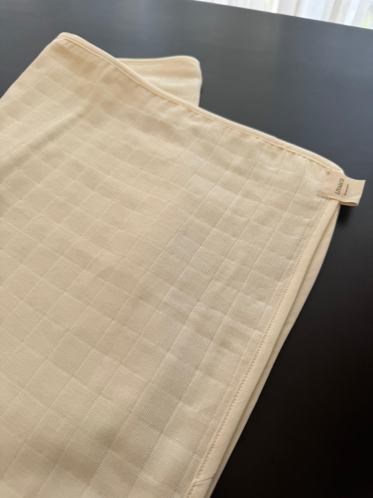 %100 Pamuk Müslin 3'lü Bebek Önlüğü, Müslin Battaniye ve Ahşap Diş Kaşıyıcı Set