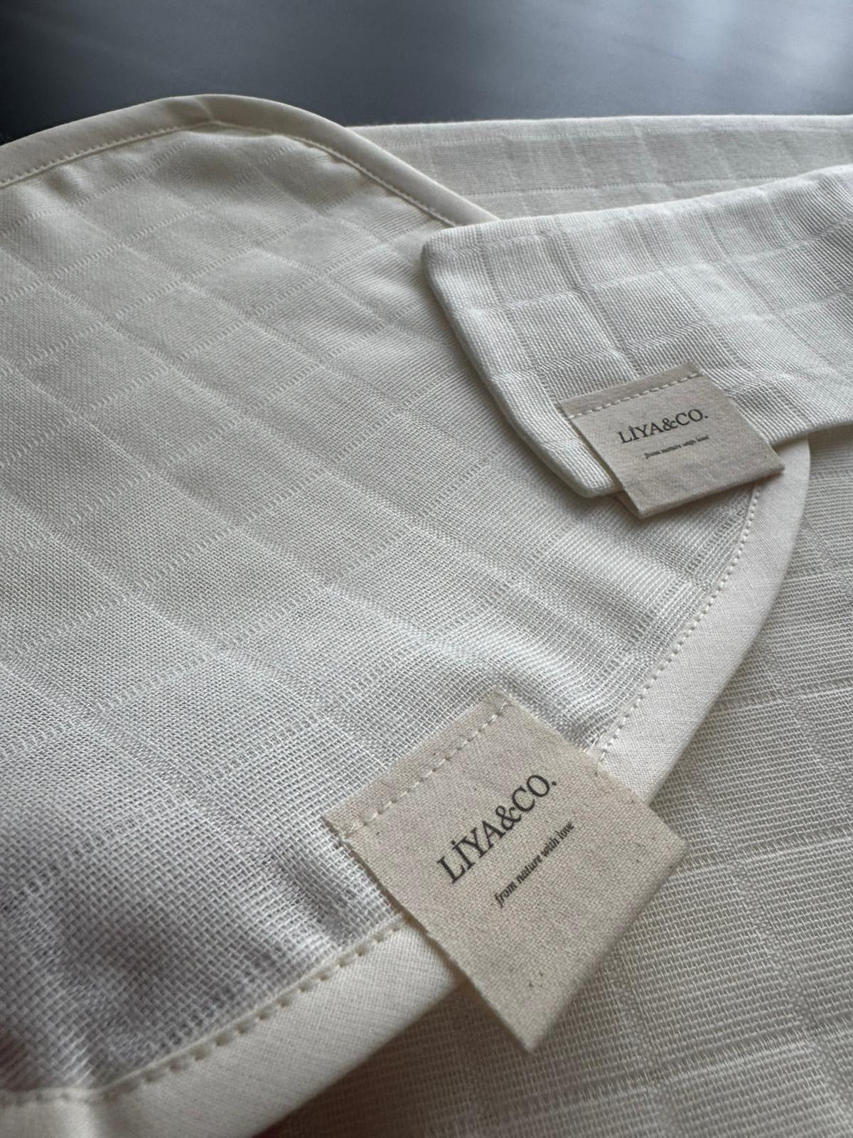 %100 Pamuk Müslin 3'lü Bebek Önlüğü, Müslin Battaniye ve Ahşap Diş Kaşıyıcı Set