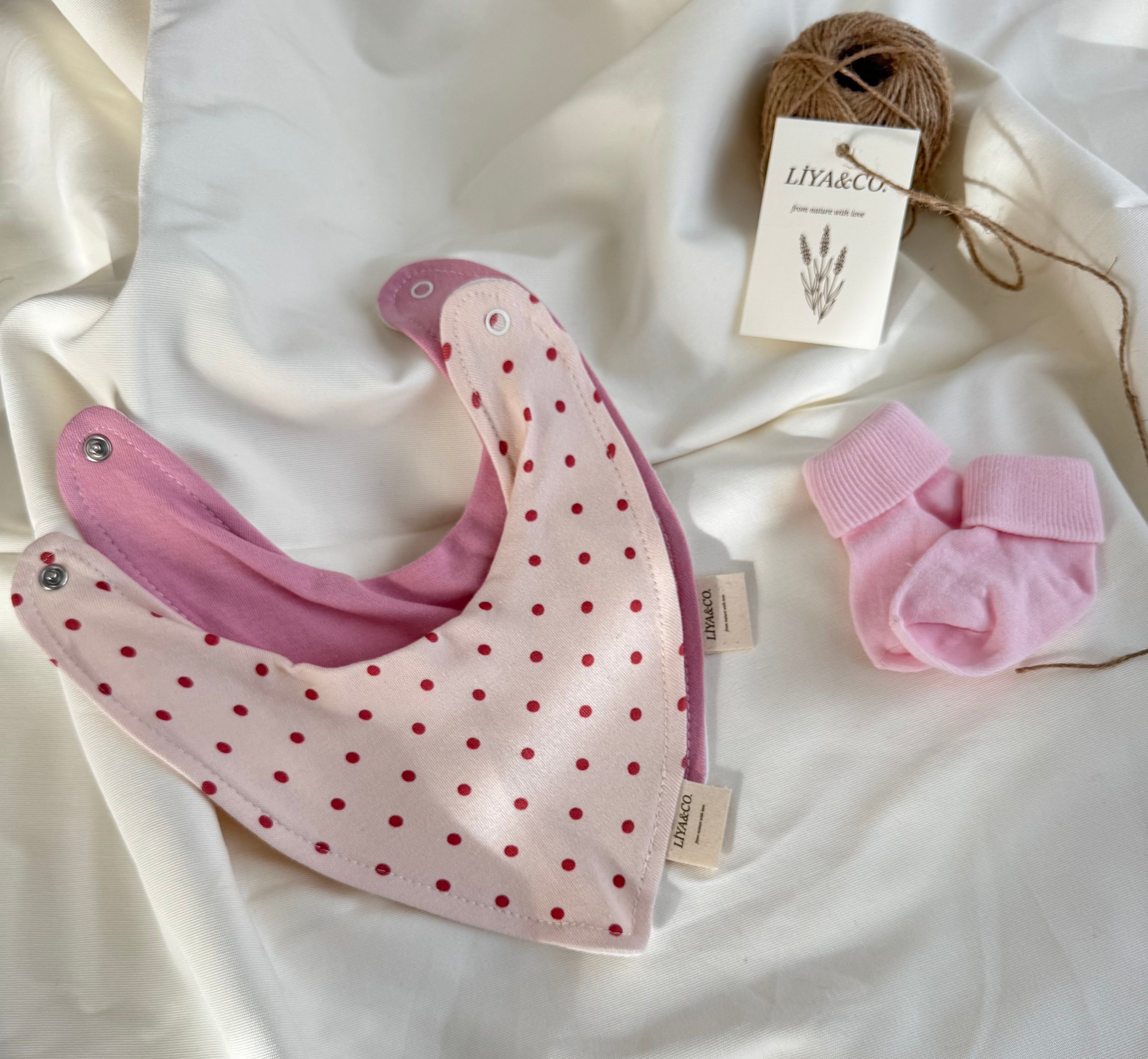 Liya&Co pamuk penye bebek önlüğü 2'li set, çıt çıtlı, yumuşak ve pratik kullanım