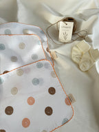 Desenli ağız bezi detay görünümü, yumuşak müslin kumaş, Türkiye üretimi